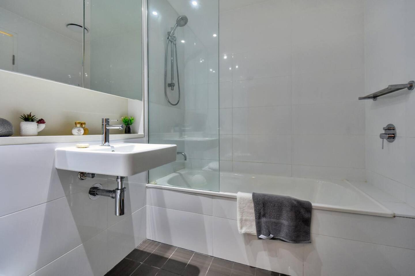 Darwin Waterfront Luxury Apartment Exterior photo